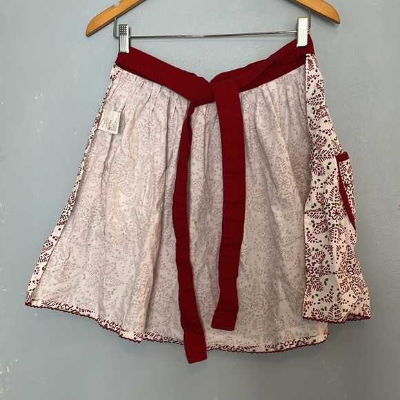 Crate&Barrel Yuletide Christmas Holiday Tie Half Apron - Picture 4 of 6